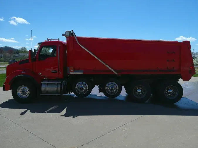 2021 Kenworth T880