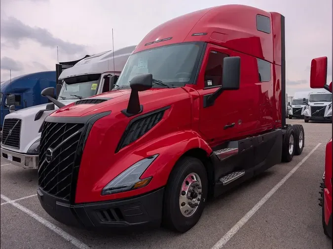 2026 VOLVO VNL64T860