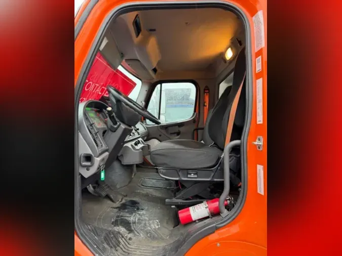 2020 FREIGHTLINER/MERCEDES M2 106