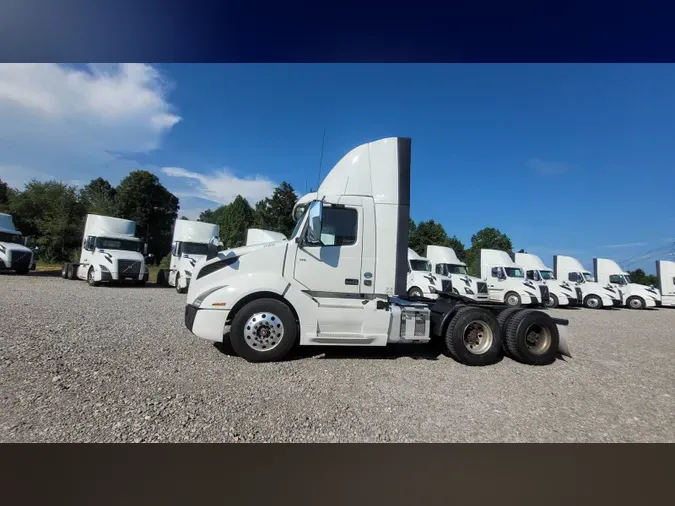 2019 Volvo VNL300