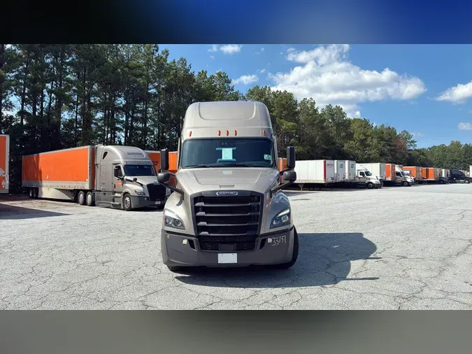 2025 Freightliner Cascadia 126acc3e8dd56f492211a3522ecfe40e8be