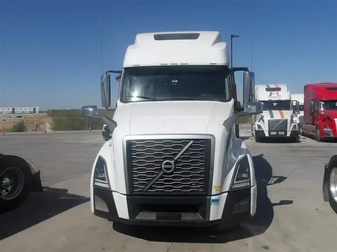 2021 VOLVO VNL860