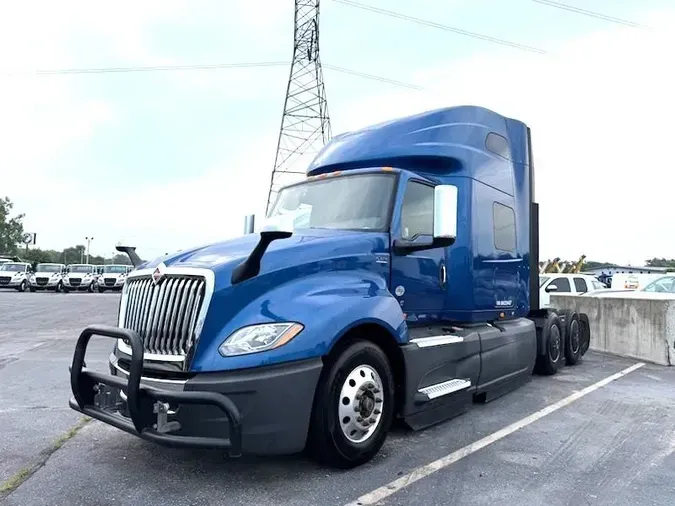 2021 International LT625