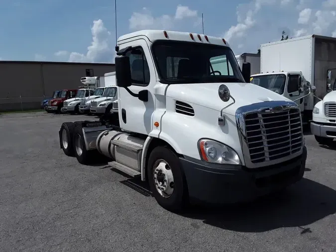 2020 FREIGHTLINER/MERCEDES CASCADIA 113