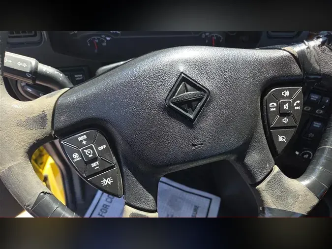 2018 INTERNATIONAL RH613