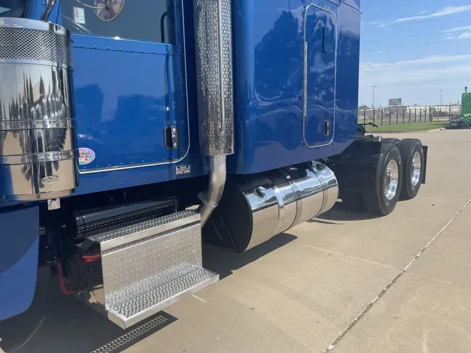 2024 Peterbilt 389