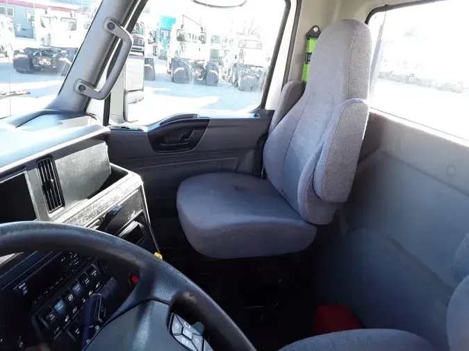 2020 NAVISTAR INTERNATIONAL LT625 DAYCAB T/Aaccc8b88ef677459ed98abf74c18fa6a