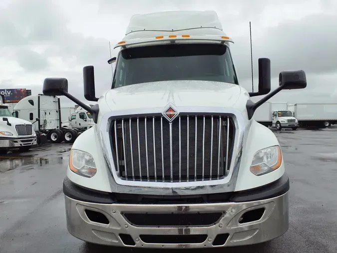 2019 NAVISTAR INTERNATIONAL LT625 SLPR CAB