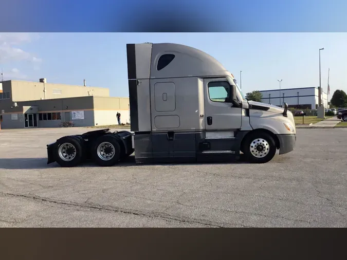 2024 Freightliner Cascadia 126
