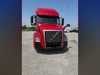 2021 VOLVO VNL64T760