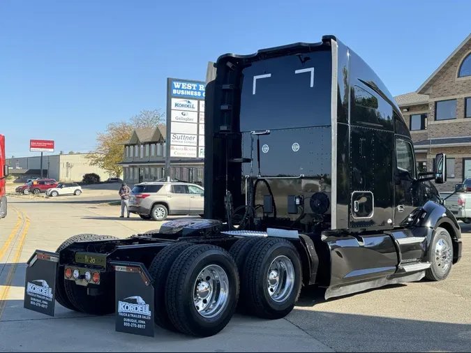 2022 KENWORTH T680