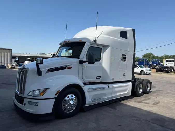 2023 Peterbilt 579