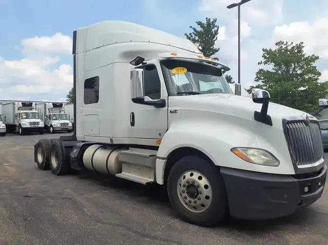 2019 NAVISTAR INTERNATIONAL LT625 SLPR CAB