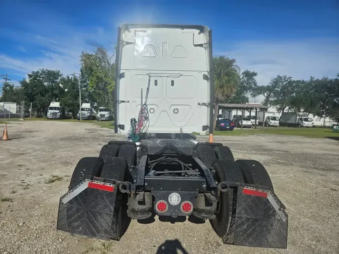 2018 FREIGHTLINER CASCADIA 125