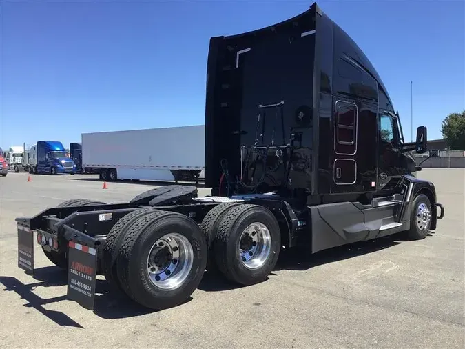 2023 KENWORTH T680