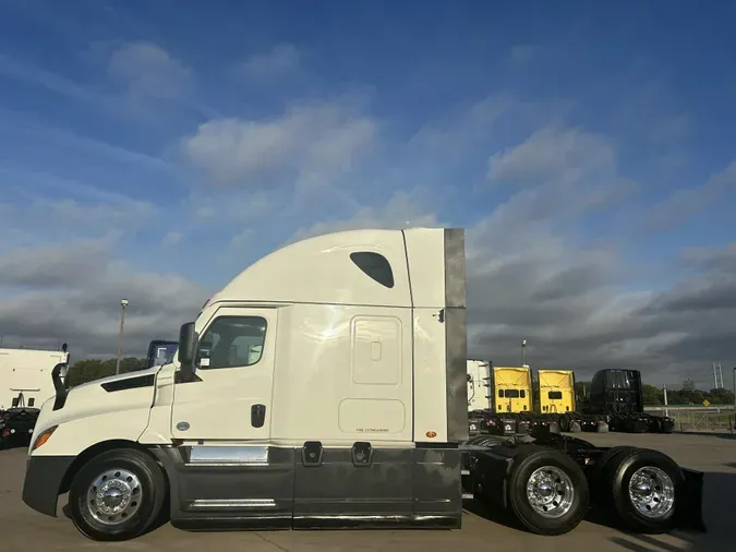 2021 Freightliner Cascadia
