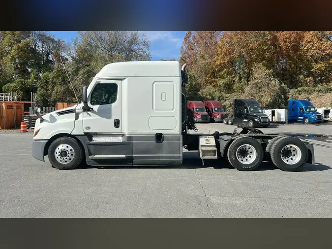 2022 Freightliner Cascadia 126acdaccda291eae4bb352cab0b93638b7