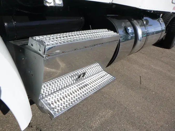 2022 Peterbilt 579acdc96a398fb620798d5bee022b558e3