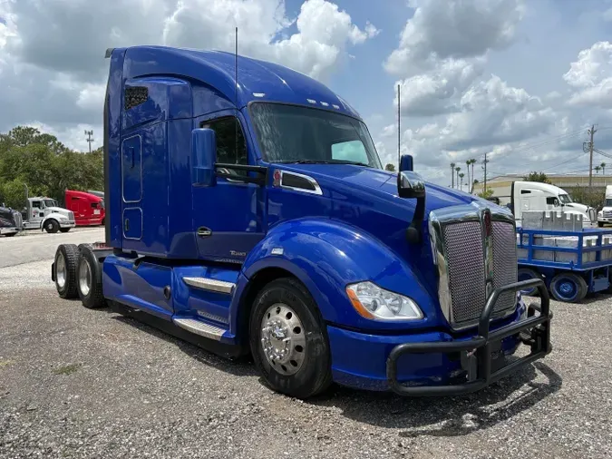 2022 Kenworth T680