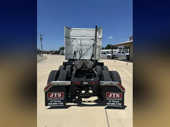 2021 VOLVO VNL64T740