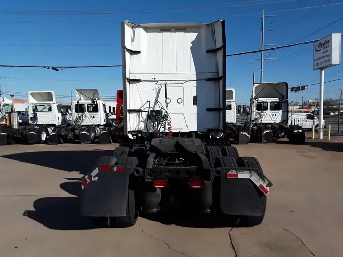 2020 NAVISTAR INTERNATIONAL LT625 SLPR CAB