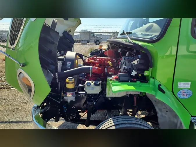 2020 FREIGHTLINER/MERCEDES M2 106