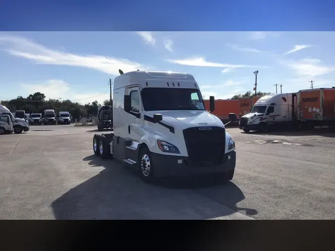 2020 Freightliner Cascadia 126ace78b90f00c7987860c79f303e03f51