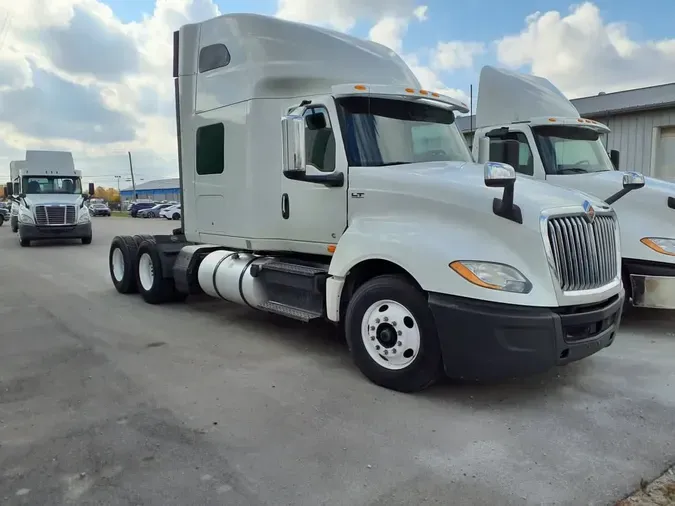 2019 NAVISTAR INTERNATIONAL LT625 SLPR CABace879d374389b95e220b7e51b0fbdbd
