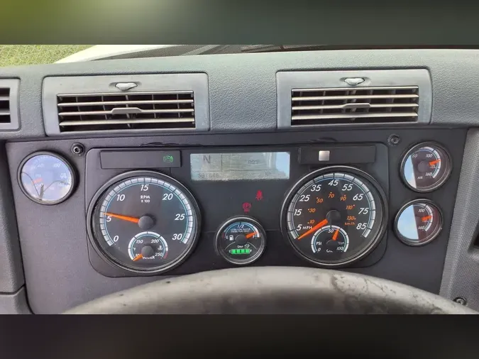2018 FREIGHTLINER CASCADIA 113