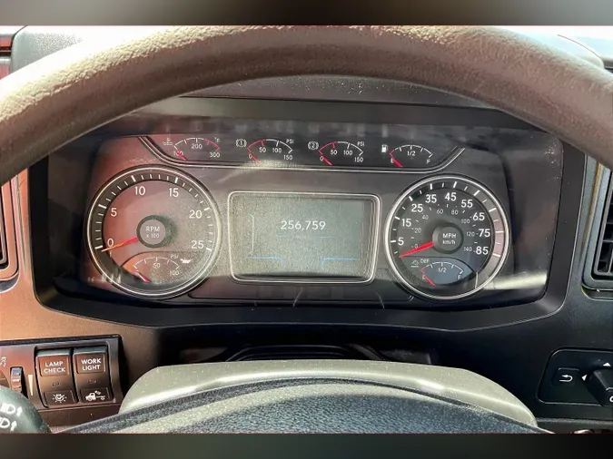 2019 INT LT625 6x4