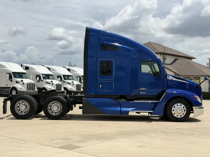 2023 Kenworth T680