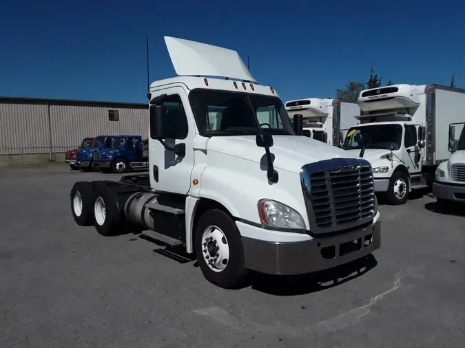 2018 FREIGHTLINER/MERCEDES CASCADIA 125