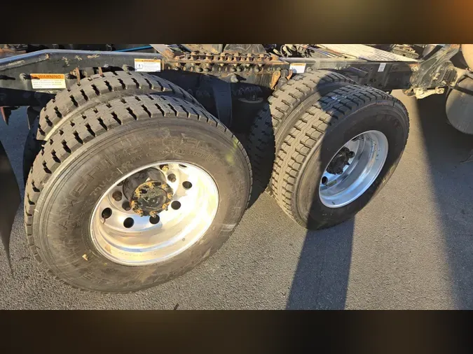 2022 Freightliner Cascadia 126acec94a1e881f549ee6a05a56e37c9f1