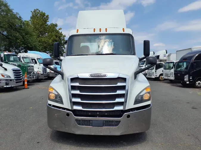 2019 FREIGHTLINER NEW CASCADIA PX12664