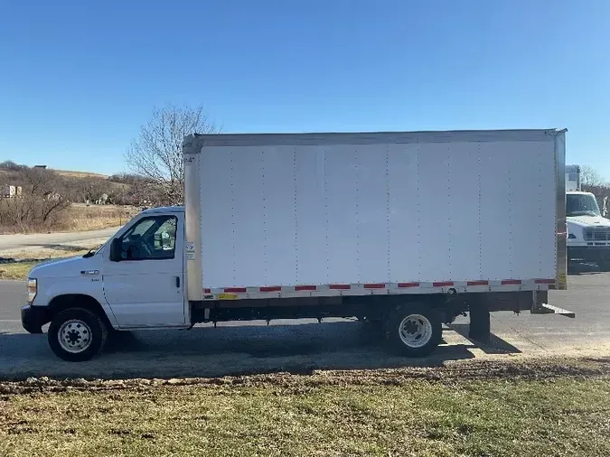 2019 Ford Motor Company E350