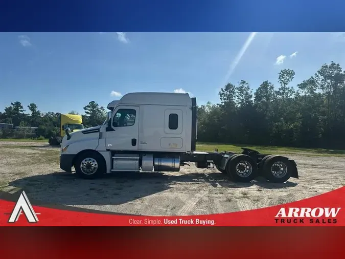 2019 FREIGHTLINER CA126