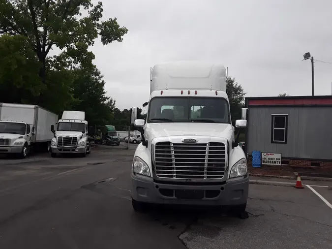 2018 FREIGHTLINER/MERCEDES CASCADIA 125