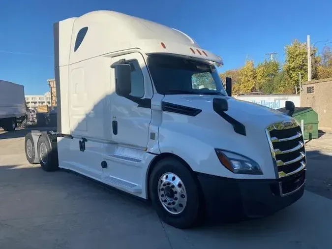 2020 Freightliner Cascadia