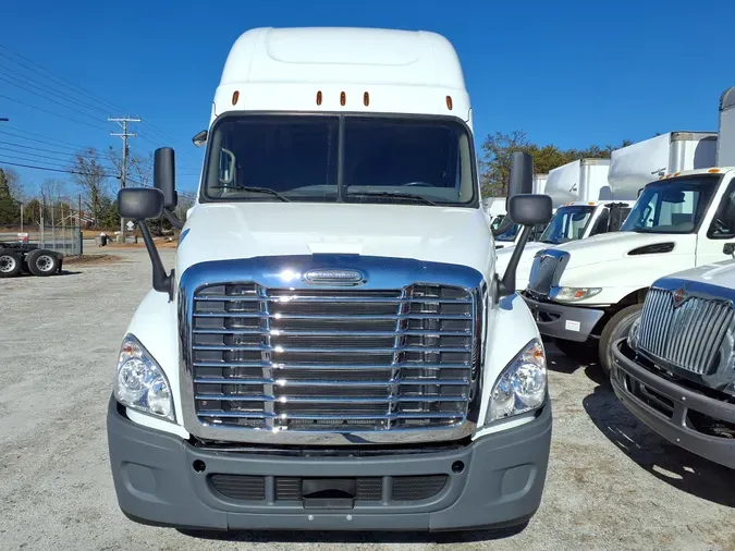 2018 FREIGHTLINER/MERCEDES CASCADIA 125