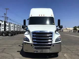 2020 FREIGHTLINER CA126