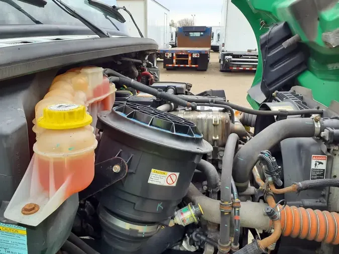 2020 FREIGHTLINER/MERCEDES M2 106