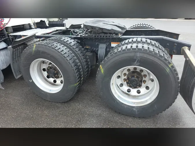 2021 Freightliner Cascadia 126acfb7bdeddd51bc70b7a9000c29122b1