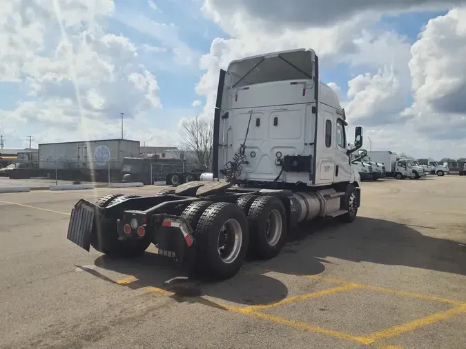 2020 FREIGHTLINER/MERCEDES NEW CASCADIA 116