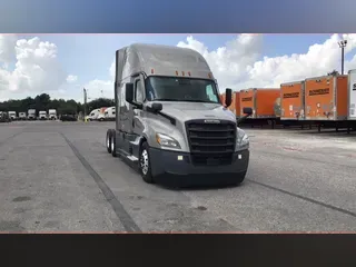 2022 Freightliner Cascadia 126