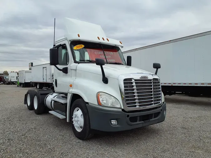 2016 FREIGHTLINER/MERCEDES CASCADIA 125