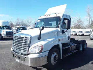 2018 FREIGHTLINER/MERCEDES CASCADIA 125