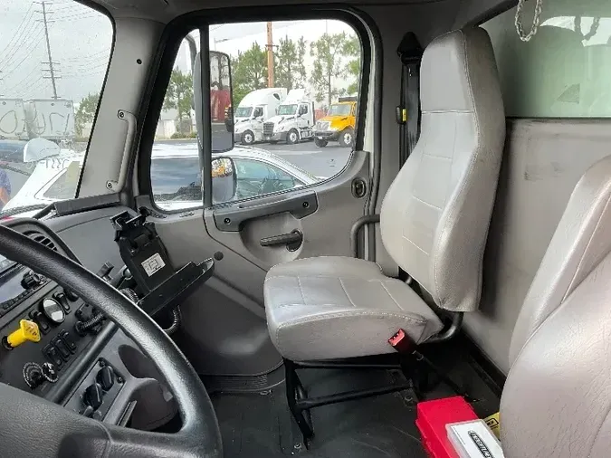 2019 Freightliner M2