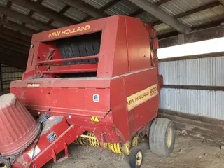1995 New Holland 660