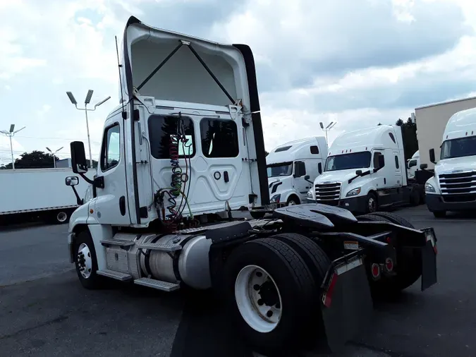 2018 FREIGHTLINER/MERCEDES CASCADIA 125