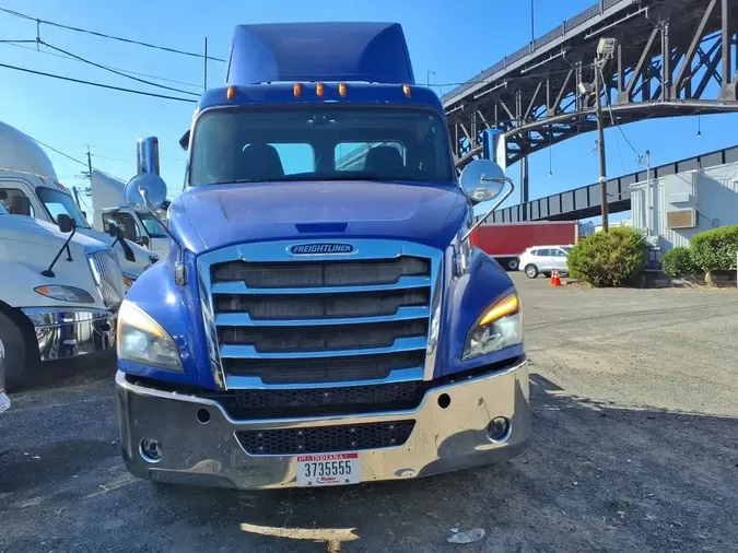 2019 FREIGHTLINER/MERCEDES NEW CASCADIA PX12664